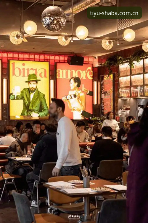 开罗的凌晨三点，咖啡店里塞满了穿着埃及球衣的年轻人。我旁边坐着个五十多岁的大叔，眼眶通红地盯着手机屏幕，嘴里反复念叨着一句话：“三比一，我们赢了新西兰。”这样的画面，在埃及的每个城市同时上演着。而在这片疯狂的庆祝浪潮背后，更让我感慨的，是埃及主帅哈桑赛后的那番话。他谈的不只是战术，而是一支球队如何找回自己的魂。